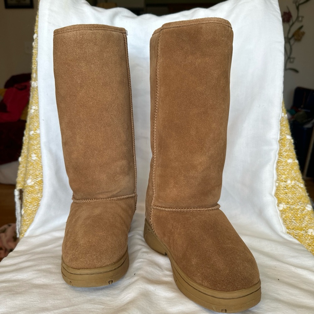 Rj's Fuzzies Brown Sheepskin Boots Sz 6 Sherpa lined Genuine Suede Winter Cozy